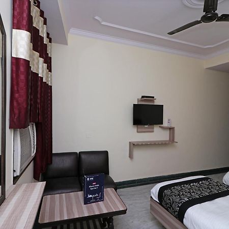 Oyo Hotel Silver Shine Near Gurudwara Shri Bangla Sahib Új-Delhi Kültér fotó